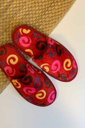 First Kırmızı Daire Desenli Ev Terliği  