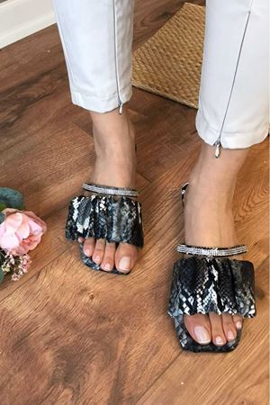 Bern Siyah  Taşlı Büzgü Bemerli Yılan Desen  Terlik 