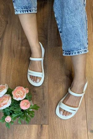 Kasey  Beyaz   İnce Kemerli Sandalet 
