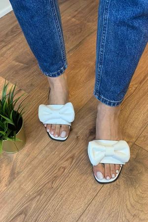 Mara  Beyaz  Papyonlu Terlik  