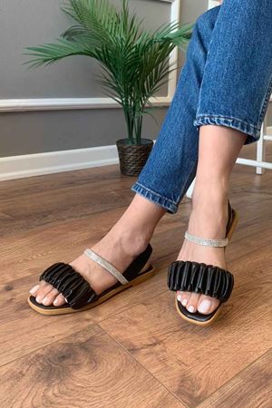 Summer   Siyah   Büzgülü  Taş İşlemeli  Arkası Lastikli   Sandaket  