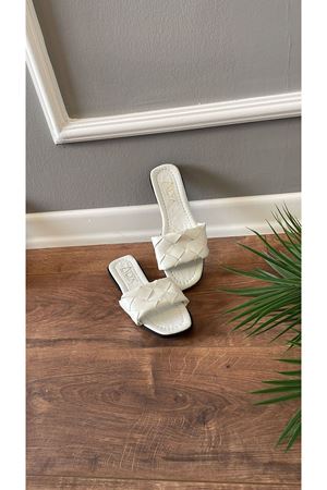 Vonda   Beyaz Kalın   Örgülü  Terlik    