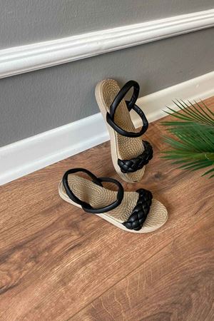 Fiona  Siyah  Düz  Kemerli   Örgülü Sandalet  