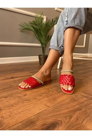 Wana   Kırmızı İnce Örgülü Taşlı  Terlik 