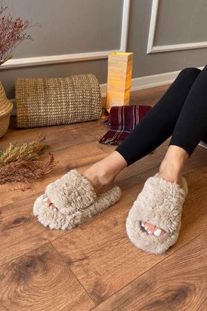 Marila  Bej Tek Bantlı Peluş Ev Terliği   