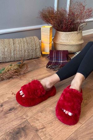 Marila  Kırmızı Tek Bantlı Peluş Ev Terliği 