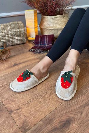 Pablo   Bej  Çilek Figürlü Kapalı  Ev Terliği   