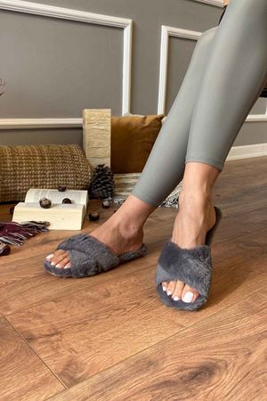 Vesley  Gri Çapraz Bantlı Ev Terliği 