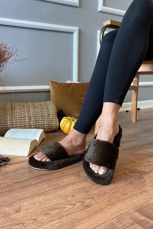 Panama Kahverengi  Kalın Tek Bantlı Geniş Havuzlu Tüylü Ev Terliği 