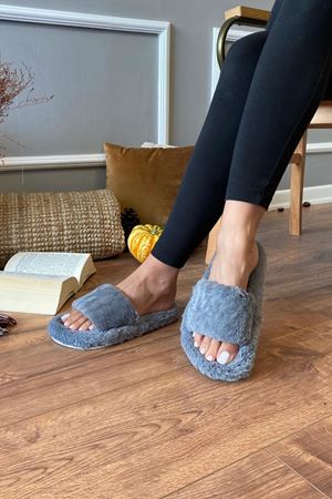 Panama Gri  Kalın Tek Bantlı Geniş Havuzlu Tüylü Ev Terliği 