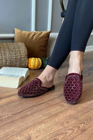 Oslo   Bordo Taşlı Desen İşlememi Kapalı  Ev Terliği 