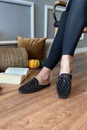 Oslo   Siyah Taşlı Desen İşlememi Kapalı  Ev Terliği   