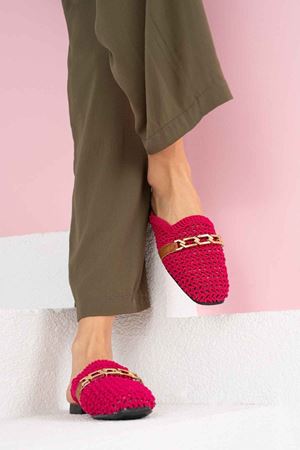 Estelya  Fuşya Zincir Kemerli İşleme Detaylı Önü Kapalı Terlik  