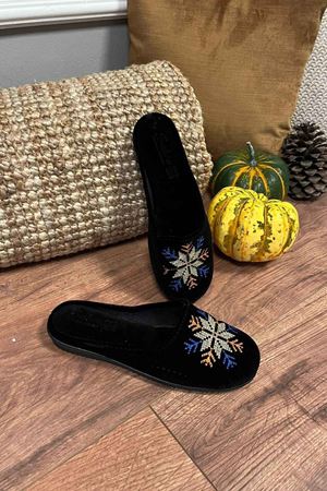 Miles   Siyah Yaprak Nakış İşlemeli Yuvarlak Burunlu Ev Terliği 
