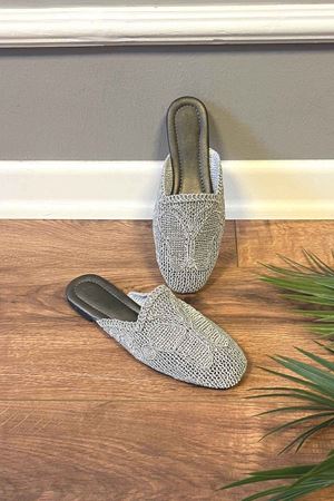 Rademel   Gri Hasır Örgülü Renkli Tabanlı Detaylı Terlik  