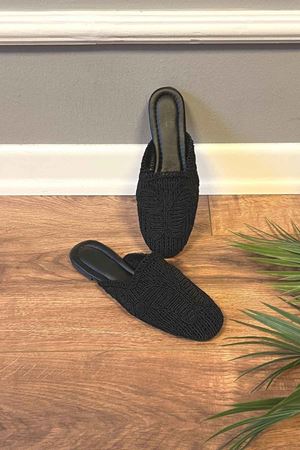 Rademel   Siyah Hasır Örgülü Renkli Tabanlı Detaylı Terlik