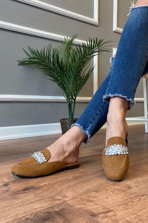 Porto  Taba Süet Yaprak Taş Tokalı Önü Kapalı Terlik   