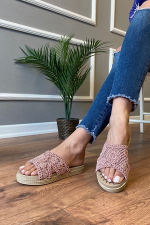 Jolly   Pudra Hasır İşlemeli Çapraz Bantlı   Terlik  