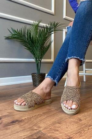 Jolly   Vizon Hasır İşlemeli Çapraz Bantlı   Terlik   