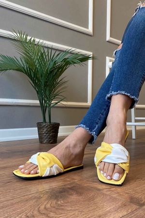 Yedlin  Sarı Geçirmeli  Tek  Bantlı  Terlik  