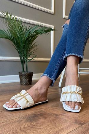 Lenora  Beyaz  Zincir Kemerli Büzmeli   Terlik  