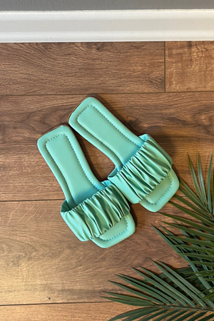 Kris  Su Yeşili Büzgü Kemerli Terlik  