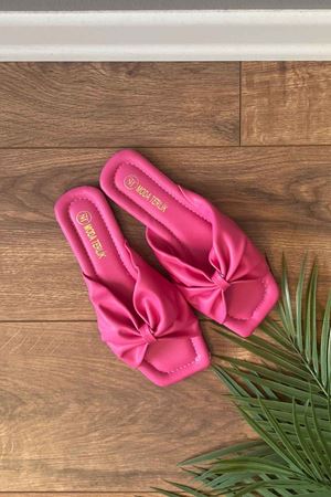 Madrid  Fuşya Düğümlü Suni Deri  Terlik  