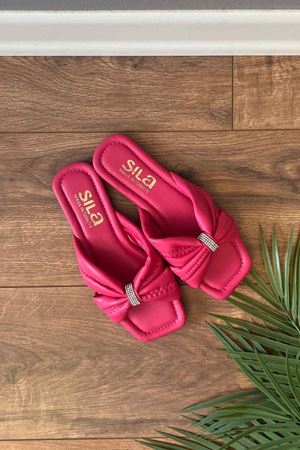 Şikago  Fuşya Yumuşak Çİft Kemerli Taş Detaylı Terlik 