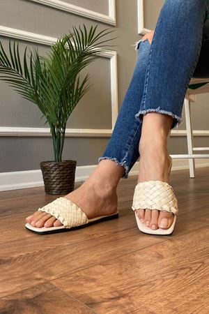 Maya Bej İnce Örgülü  Tek Bantlı Terlik  