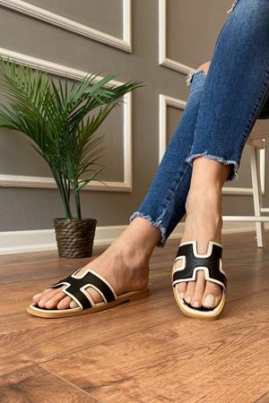 Elanor  Bej Renk Şeritli Kesik Bantlı  Terlik   