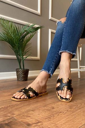 Elanor  Leopar Desenli Renk Şeritli Kesik Bantlı  Terlik  