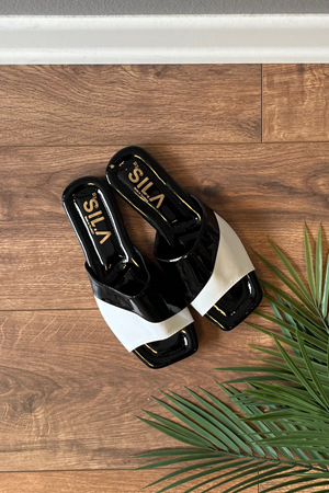 Dablin  Beyaz Çift Renkli Rugan Suni Deri Terlik     