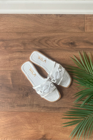 Zetan Beyaz Şeffaf Bantlı Zincir Tokalı Terlik  