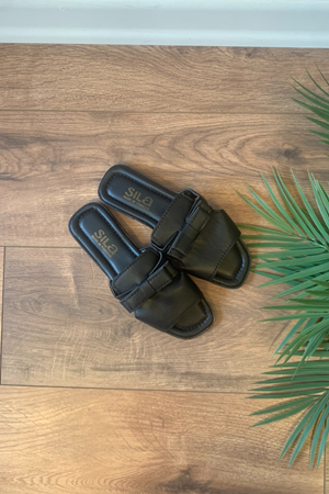 Harold  Siyah Kalın Bantlı Kemer Tokalı Terlik  