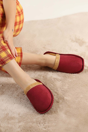 Diana  Bordo İçi Tüylü Önü Kapalı Ev Terliği  