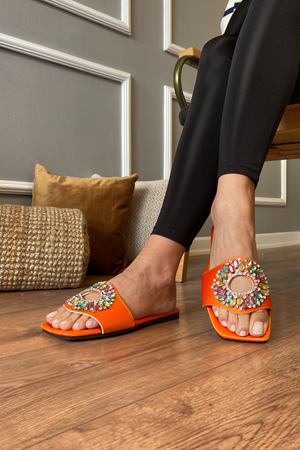 Dombia Turuncu  Saten Yuvarlak Renkli Taş İşlemeli Terlik 