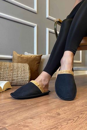 Diana  Siyah  İçi Tüylü Önü Kapalı Ev Terliği 