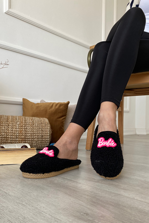 Victor Siyah Yüksek Tabanlı Barbie Baskılı  Önü Kapalı Ev Terliği 