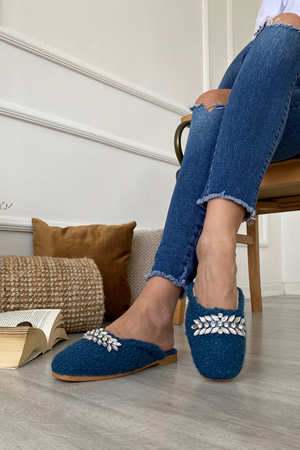 Pascal Lacivert Yaprak Taş Tokalı  Önü Kapalı Ev  Terliği  