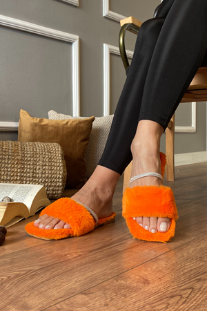 Betty  Turuncu Taş İşleme Kemerli İçi Tüylü Ev Terliği