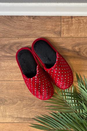 Alice Kırmızı Yıldız Nokta Desenli Önü Kapalı Ev Terliği  
