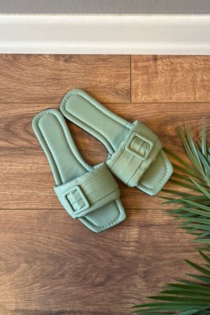 Melody  Mint Yeşili Kemer Tokalı Tek Bantlı Terlik  