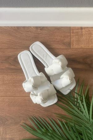 Willy  Beyaz Çift Düğüm Kemerli  Terlik