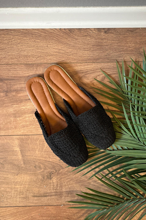 Ceylin Siyah  Hasır Yatay Örgülü Önü Kapalı Terlik