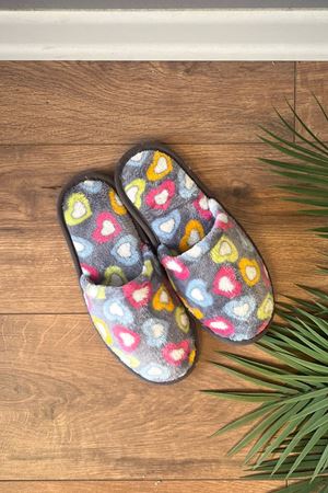 Alice Gri Renkli Kalp Desenli Önü Kapalı Ev Terliği 