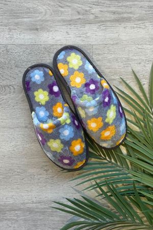 Alice Gri Renkli Papatya Desenli Ev Terliği