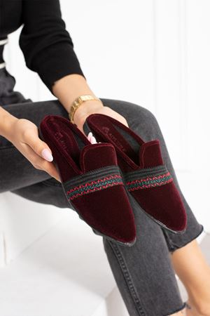 Helmar Bordo Nakış İşleme Kemerli Önü Kapalı Elegant  Ev Terliği 