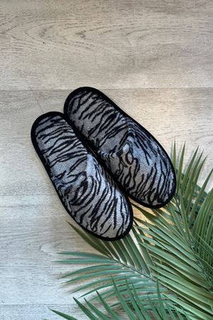 Alice Gri Siyah Dalga Çizgi  Desenli Ev Terliği   