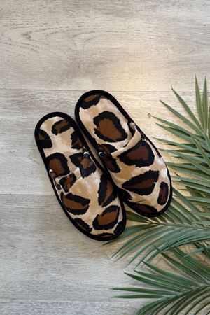 Alice Büyük Leopar Desenli Ev Terliği 