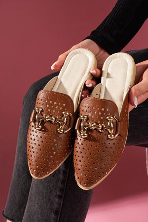 Pavina Taba Lazer Kesim Cilt Deri Gold Aksesuarlı Terlik